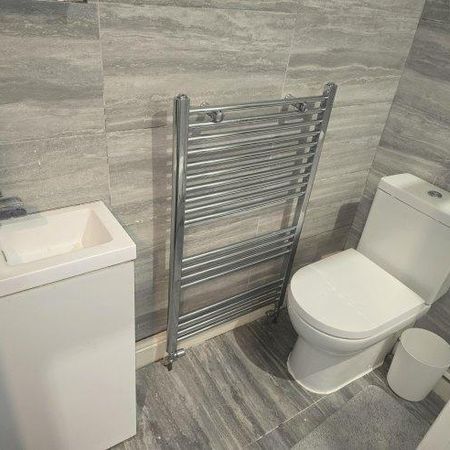 3 bedroom house share to rent - Photo 4