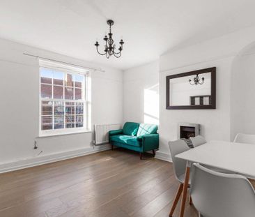 3 bedroom flat to rent - Photo 2