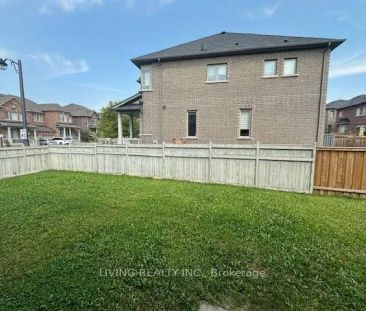 Property For Lease | N9271744 - Photo 2