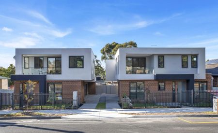 Modern Two-Bedroom Townhouse in Prime Reservoir Location - Photo 3
