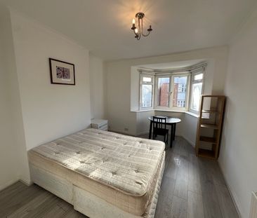 5 Bed Flat, Hendon, NW4 - Photo 1
