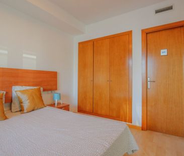 Apartment for rent in Avenida de las Cortes Valencianas furnished a... - Photo 4