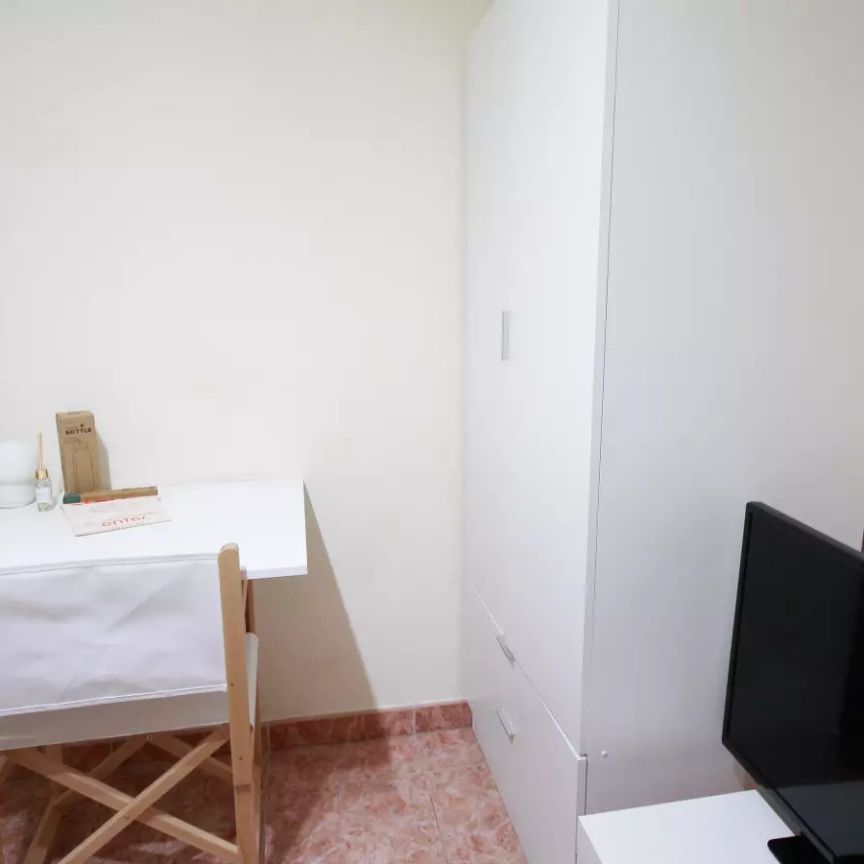 Room for rent in shared apartment in Barcelona - Foto 1