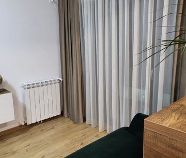Garsoniera de inchiriat - cu loc de parcare privat! - Fotografie 1