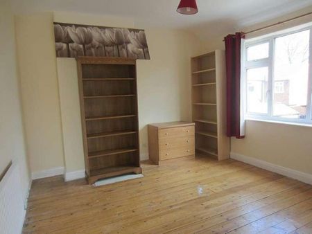 Kings Road, Firswood, Manchester, M16 - Photo 3