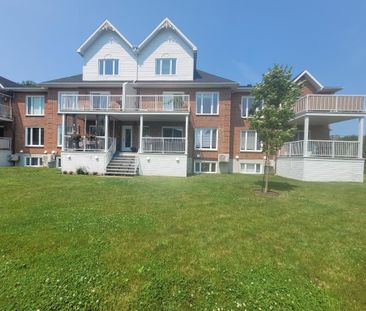 Grand 5 1/2 sur 2 étages - Photo 4