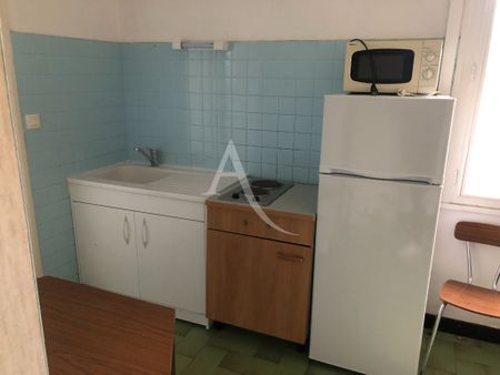 Location Appartement 1 pièce 24m² - Photo 3