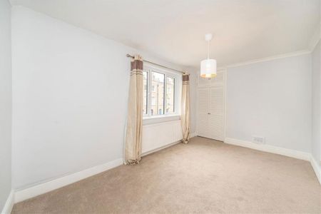 4 bedroom terraced house to rent - Photo 5