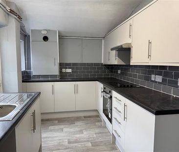 2 Bedroom Terraced House For Rent in Ilkley Street, Manchester - Photo 1