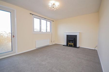 3 bedroom end of terrace house to rent - Photo 2