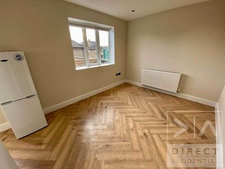 East Street, Epsom, KT17 - Photo 2