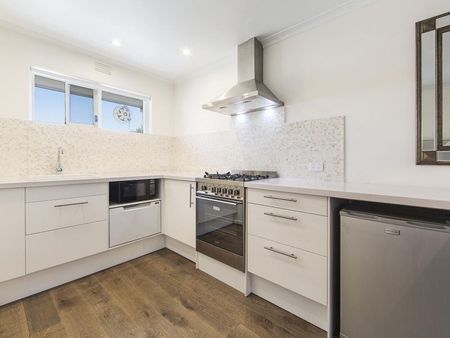 16/85 Caroline Street, South Yarra VIC 3141 - Apartment For Rent | Domain - Photo 5