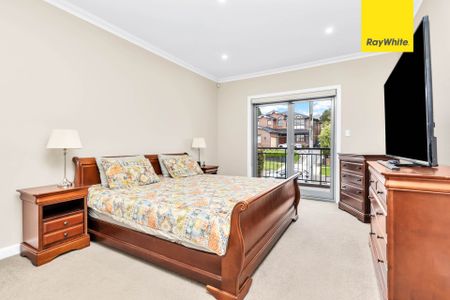 A modern home in a blue-chip neighborhood - Photo 4