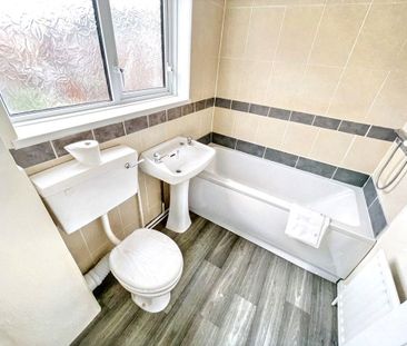 3 bed upper flat to rent in NE31 - Photo 6