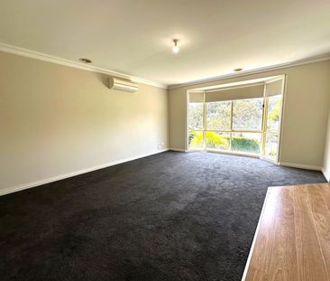 COSY 3 BEDROOM HOUSE - Photo 2