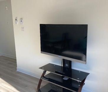 Dernière Étage - Lumnieux- 3-1/2 Près du Métro Angrignon - Meublé - Photo 1