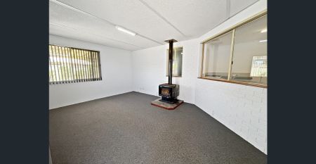 6 Piesse Pl, Seville Grove, WA 6112 - Photo 5