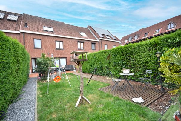 UNIEK GELEGEN WONING MET ZUID GERICHTE TUIN EN GARAGE - Photo 1