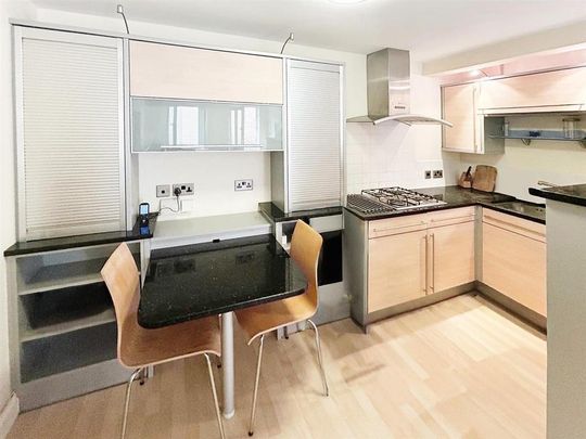 1 bedroom flat to rent - Photo 1