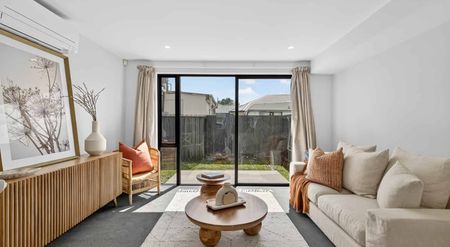 Two Bedroom On Percy Street! - Photo 5