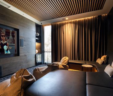 Valencia Residences - Photo 3