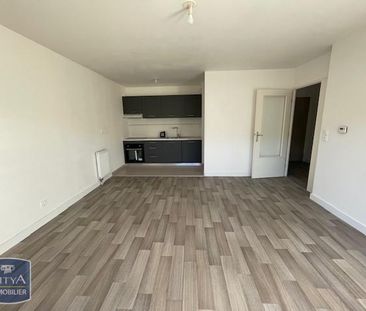 Location Appartement 3 pièces 57m² SEQUEDIN 59320 - Photo 2
