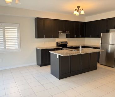 For Lease - 1449 Farrow Crescent, Innisfil, Ontario - Photo 3