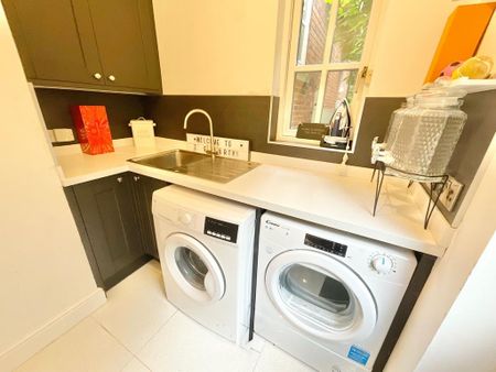 6 bedroom property to rent - Photo 4