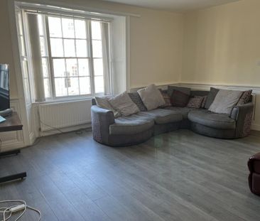 8 bedroom townhouse to rent - Photo 6