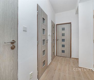 Pronájem bytu 1+1 36 m² - Photo 1