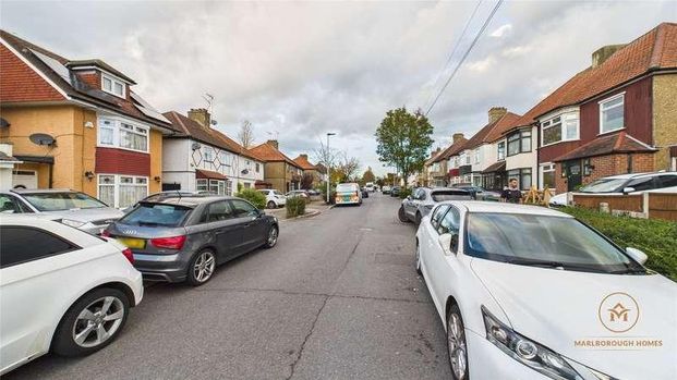 Highfield Road, Woodford Bridge, Essex, IG8 - Photo 1