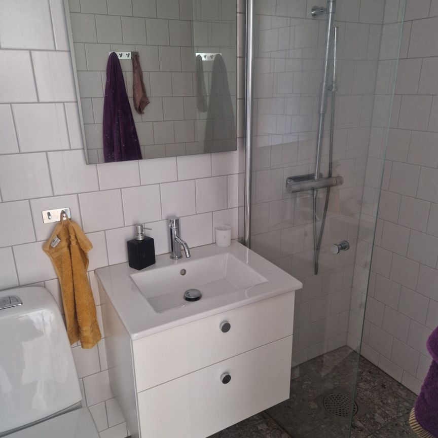 Rum i lägenhet uthyres - Photo 1