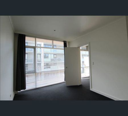 307/445 Royal Parade, Parkville, Vic 3052 - Photo 4