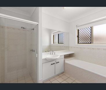 Stunning Family Home in Kearneys Spring. - Photo 6