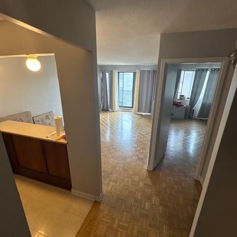 420 Parkdale Ave - Photo 1