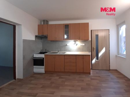 Pronájem rodinného domu 78 m², Valašské Meziříčí Hrachovec - Fotografie 4