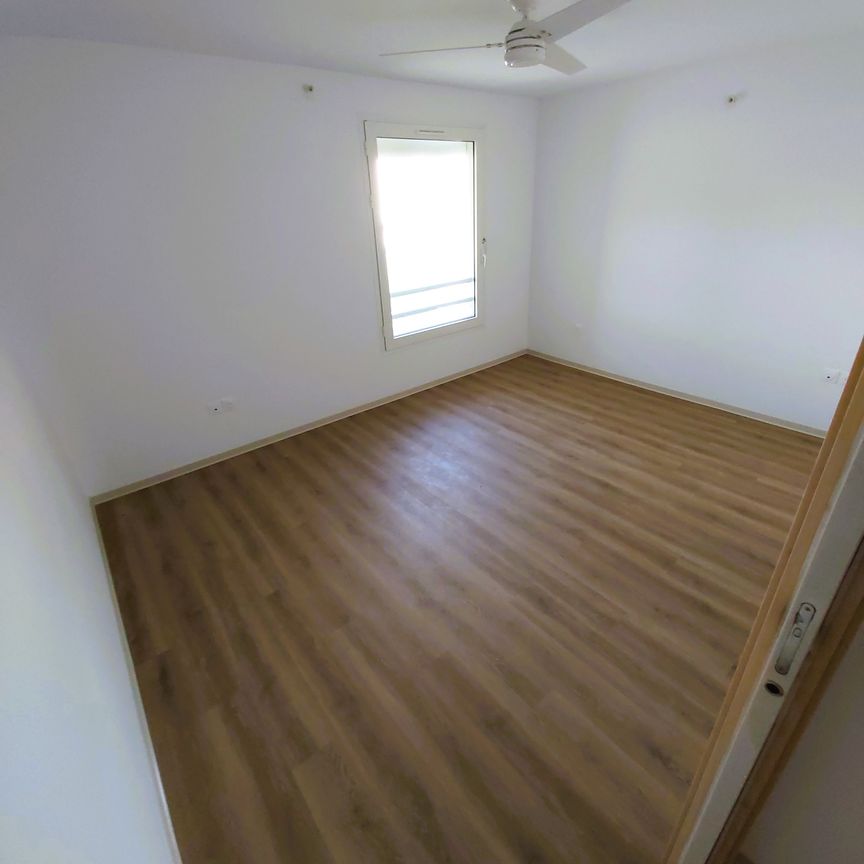 Location Appartement 2 pièces 47m² ST PIERRE 97410 - Photo 1