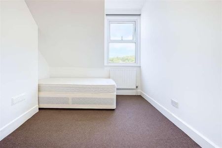 Wickham Lane, London, SE2 - Photo 3