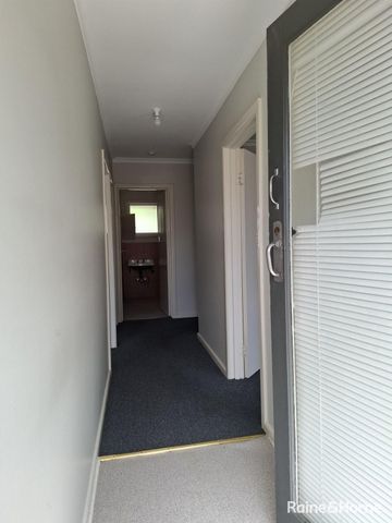 Two Bedroom Unit in Prime St Albans Location - Photo 2