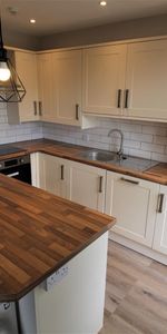 5 bedroom apartment to rent - Photo 4