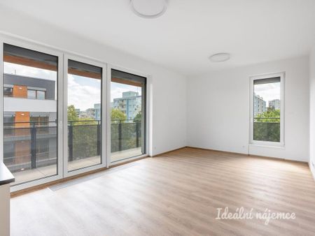 Pronájem bytu 3+kk 77 m2 - Fotografie 5