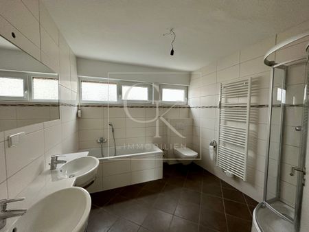 4-Zimmer-Wohnung mit Sicht auf Weinberge, Stadt , Calvarienberg und Hohnzollern - Foto 4