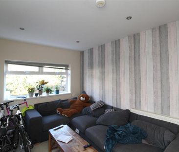 6 bedroom house to rent - Photo 3