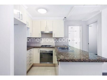 One Bed Plus Large Study Room (Guest Room) For Lease At Sydney CBD - Photo 4