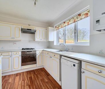 3 bedroom detached house to rent - Photo 5