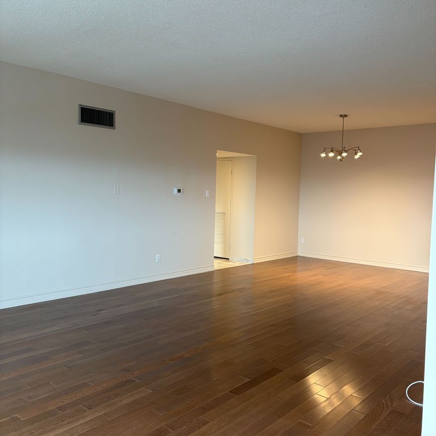 For Lease - 1300 Bloor Street Unit# 2501, Mississauga, Ontario - Photo 1