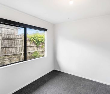 2.20 Kamara Road, Glen Eden - Photo 1