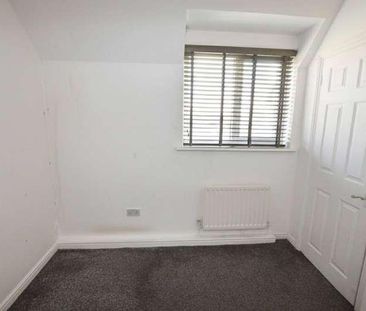 Bluebell Close, Rush Green, Romford, RM7 - Photo 3