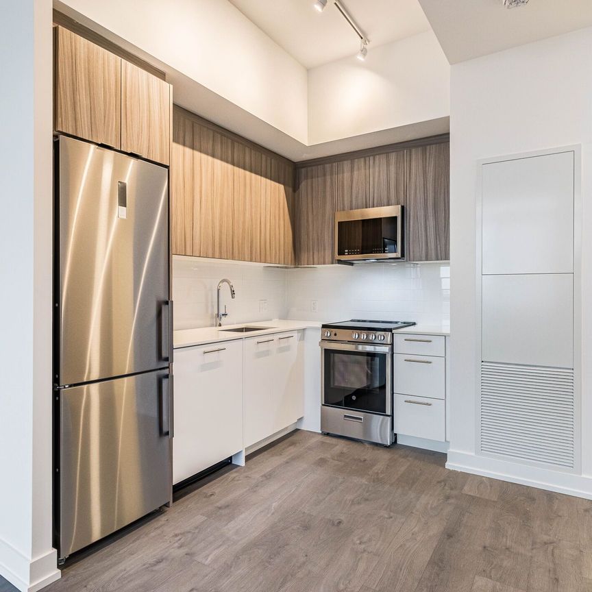 For Lease - 215 Veterans Drive Unit# 810, Brampton, Ontario - Photo 1