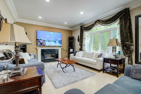 For Lease - 286 Hillcrest Avenue, Toronto, Ontario - Photo 2